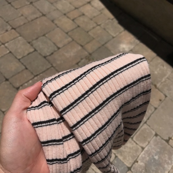 🌼3/$30 Pink Striped Ribbed Long Sleeve - Picture 4 of 4
